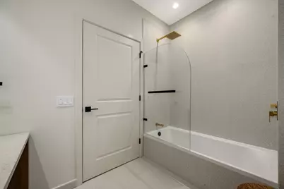 1257 N Ashland Avenue #204, Chicago, IL 60622 - Photo 13