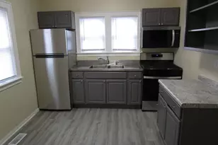 508 N Hart St, Harvard, IL 60033 - Photo 9