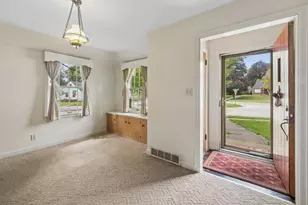 1740 E Gate Pkwy, Rockford, IL 61108 - Photo 3