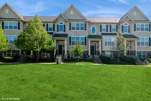 69 Melrose Ct, South Elgin, IL 60177 - Photo 1
