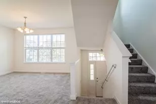 69 Melrose Ct, South Elgin, IL 60177 - Photo 3