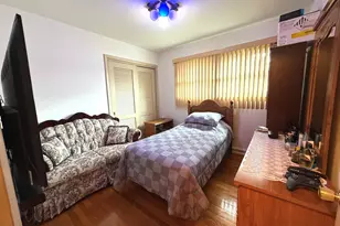 7150 N Crawford Ave, Lincolnwood, IL 60712 - Photo 9