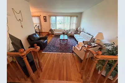 7150 N Crawford Avenue, Lincolnwood, IL 60712 - Photo 3