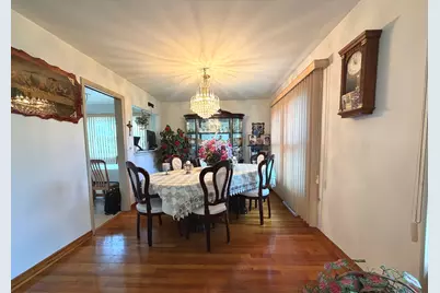 7150 N Crawford Avenue, Lincolnwood, IL 60712 - Photo 3