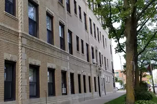 4764 N Virginia Ave, Chicago, IL 60625 - Photo 1