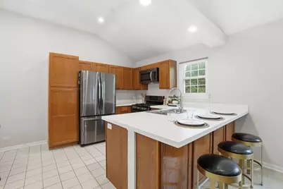 1427 Shawford Way, Elgin, IL 60120 - Photo 9