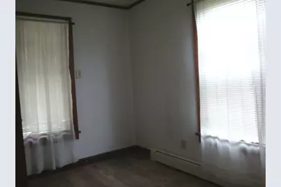 221 W Garfield Avenue, Cissna Park, IL 60924 - Photo 11