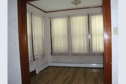 221 W Garfield Avenue, Cissna Park, IL 60924 - Photo 5