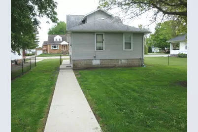 221 W Garfield Avenue, Cissna Park, IL 60924 - Photo 33