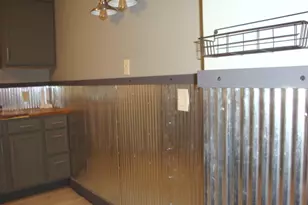 221 W Garfield Ave, Cissna Park, IL 60924 - Photo 17