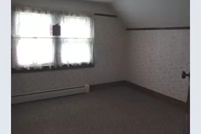 221 W Garfield Avenue, Cissna Park, IL 60924 - Photo 21