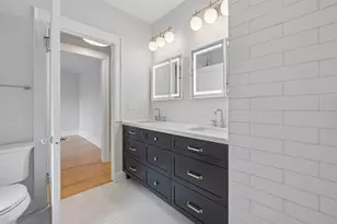1521 W Sunnyside Ave, Chicago, IL 60640 - Photo 21