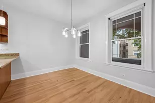1521 W Sunnyside Ave, Chicago, IL 60640 - Photo 15