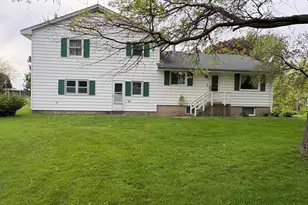 320 S Main St, Creston, IL 60113 - Photo 37