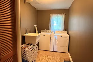 320 S Main St, Creston, IL 60113 - Photo 17