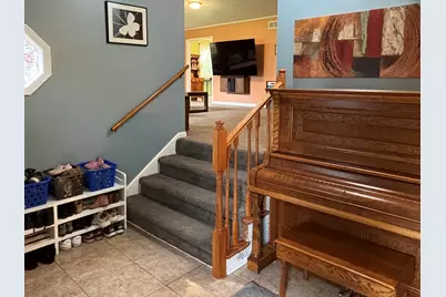 320 S Main Street, Creston, IL 60113 - Photo 3