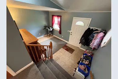 320 S Main Street, Creston, IL 60113 - Photo 5