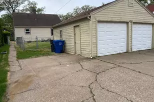 2927 13th Ave, Moline, IL 61265 - Photo 17