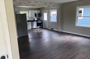 2927 13th Ave, Moline, IL 61265 - Photo 5