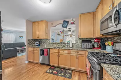 741 Wedgewood Circle, Lake in the Hills, IL 60156 - Photo 5