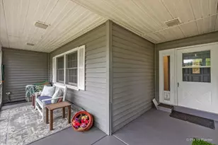 39W030 Poplar Ln, Saint Charles, IL 60175 - Photo 3