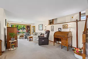 21 N Waterman Ave, Arlington Heights, IL 60004 - Photo 5