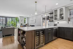 920 W Barry Ave, Chicago, IL 60657 - Photo 17