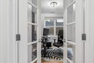 920 W Barry Ave, Chicago, IL 60657 - Photo 31