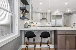 920 W Barry Ave, Chicago, IL 60657 - Photo 13