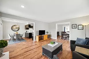 2234 Appleby Dr, Wheaton, IL 60189 - Photo 11