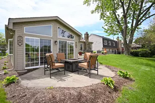 2234 Appleby Dr, Wheaton, IL 60189 - Photo 35