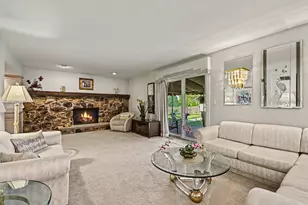 421 E Barclay Ct, Elmhurst, IL 60126 - Photo 7