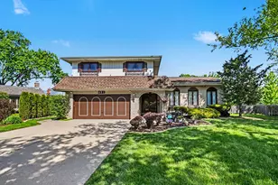 421 E Barclay Ct, Elmhurst, IL 60126 - Photo 1