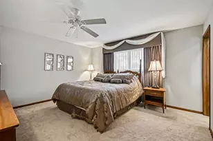 421 E Barclay Ct, Elmhurst, IL 60126 - Photo 15