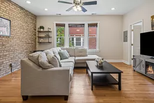 4448 N Beacon St, Chicago, IL 60640 - Photo 3