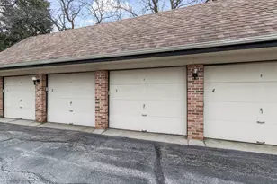 1116 S New Wilke Rd, Arlington Heights, IL 60005 - Photo 13