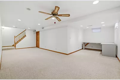 637 N Lyle Avenue, Elgin, IL 60123 - Photo 21