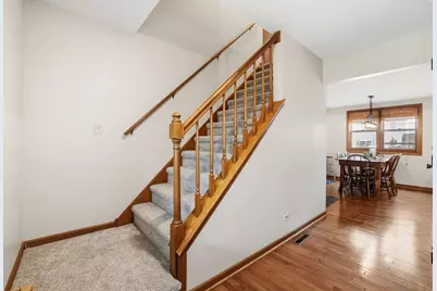 637 N Lyle Avenue, Elgin, IL 60123 - Photo 3