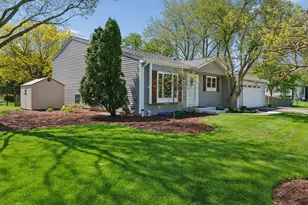 2404 Flambeau Dr, Naperville, IL 60564 - Photo 23