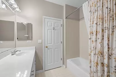 3941 Willow View Drive, Lake in the Hills, IL 60156 - Photo 37
