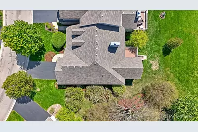3941 Willow View Drive, Lake in the Hills, IL 60156 - Photo 3