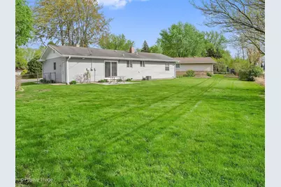 605 Commanche Court, Carol Stream, IL 60188 - Photo 19