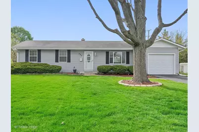 605 Commanche Court, Carol Stream, IL 60188 - Photo 1