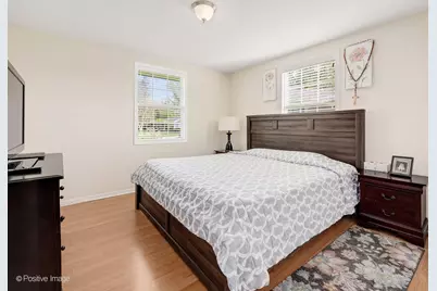 605 Commanche Court, Carol Stream, IL 60188 - Photo 11