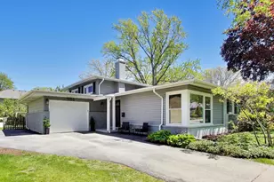 1153 Kenton Rd, Deerfield, IL 60015 - Photo 1