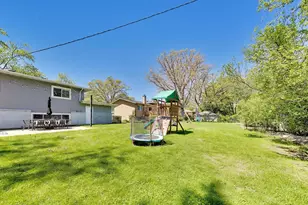 1153 Kenton Rd, Deerfield, IL 60015 - Photo 37