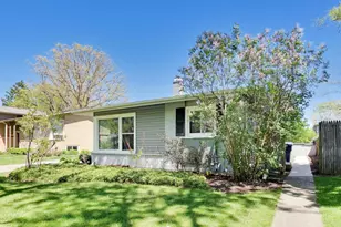1153 Kenton Rd, Deerfield, IL 60015 - Photo 3