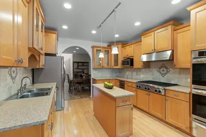 4722 Linden Avenue, Glenview, IL 60025 - Photo 7