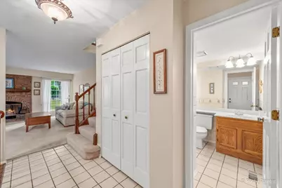 2106 Glasgow Court, Hanover Park, IL 60133 - Photo 9