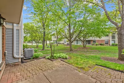 2106 Glasgow Court, Hanover Park, IL 60133 - Photo 5